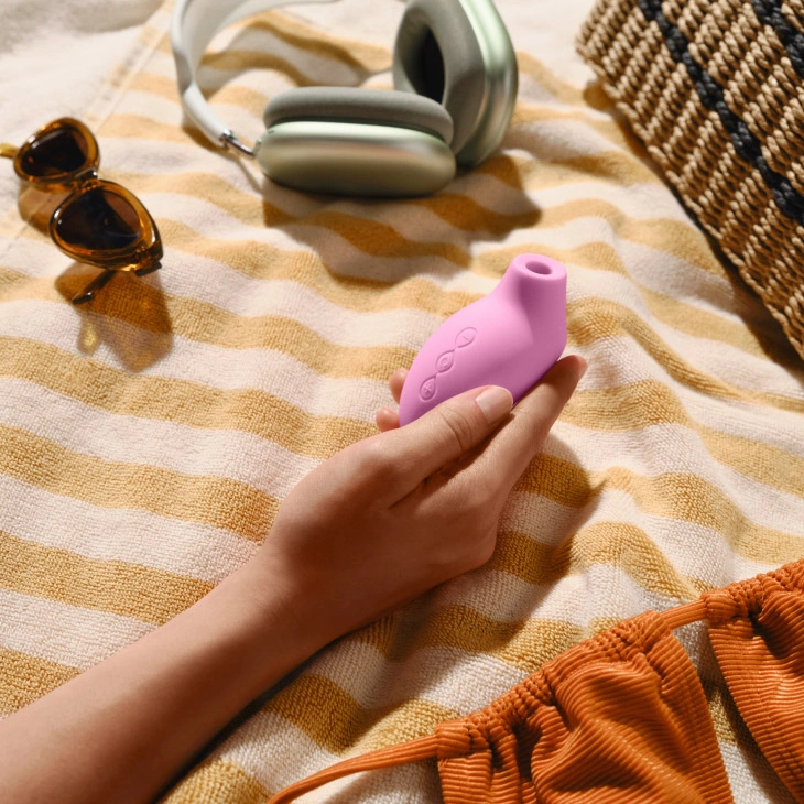 LELO_SONA2Travel_Product-image_desktop_730x730px